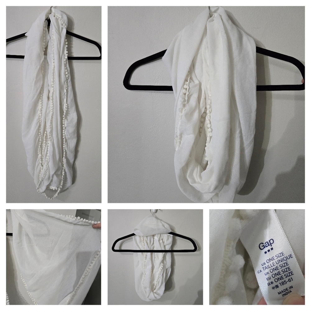 Gap lightweight infinity scarf,  EUC